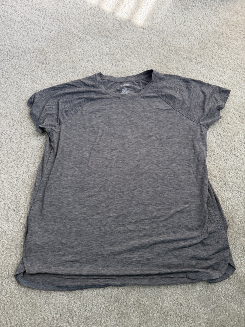tek gear Women’s Heather Gray Short Sleeve Performance Tee